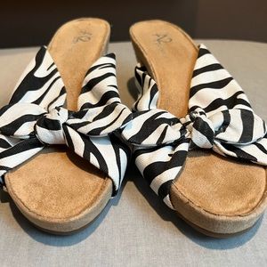 A2 Aerosole Zebra sandals. Never worn. Size 9